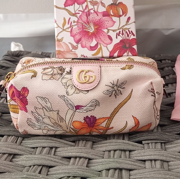 Gucci Handbags - Like New Gucci Flora Canvas Small Cosmetics Pouch w Box & Dust Bag! Pink